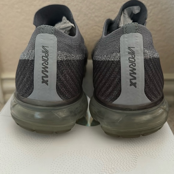 Nike Air VaporMax Moc - Cool Wolf Grey - 7 - Picture 2 of 6